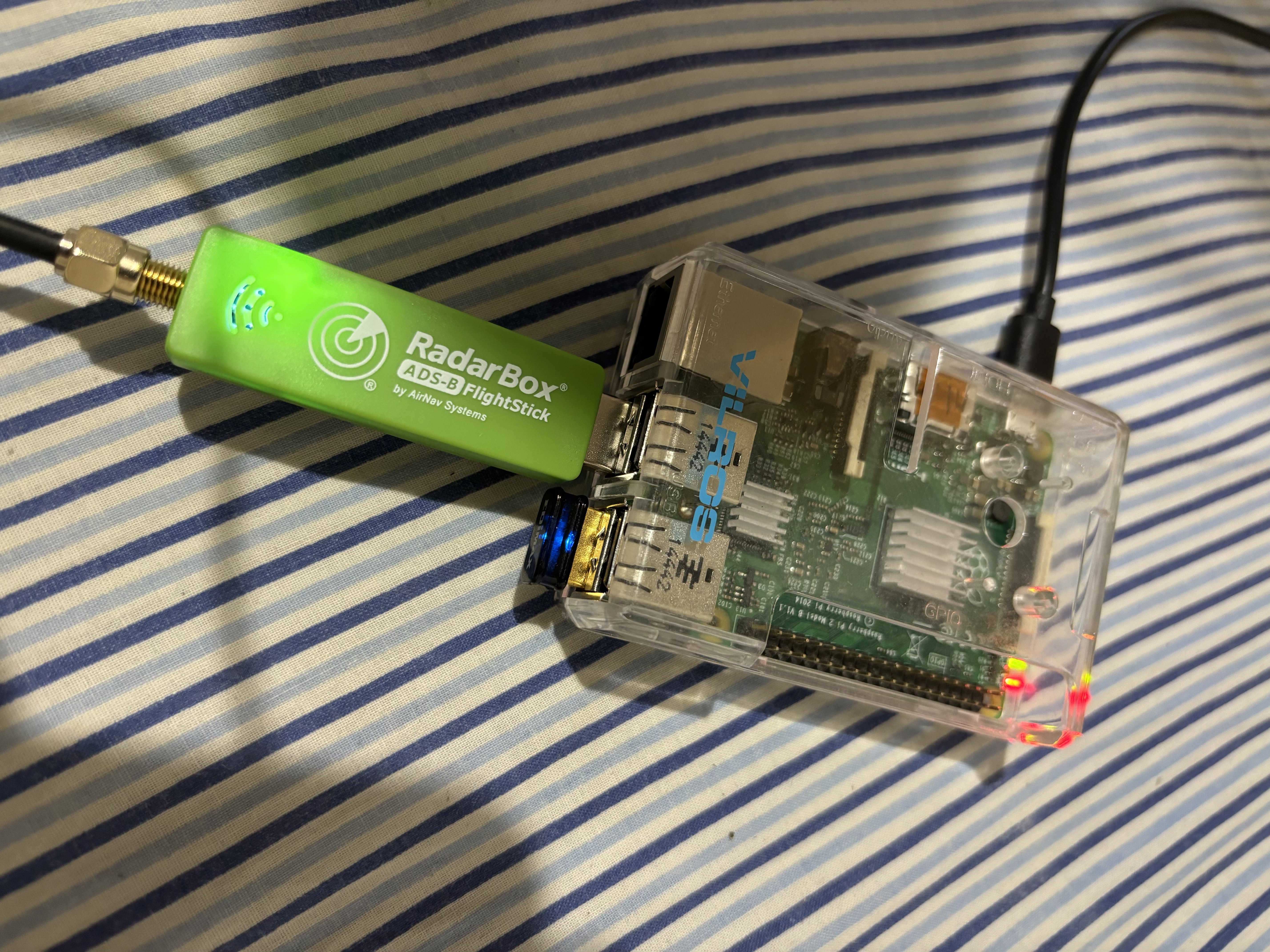 RaspberryPi 2 and ADS-B receiver